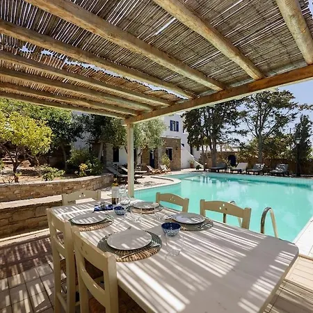 Padma, Paros