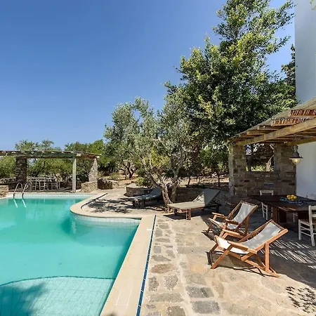 Padma, Paros Villa
