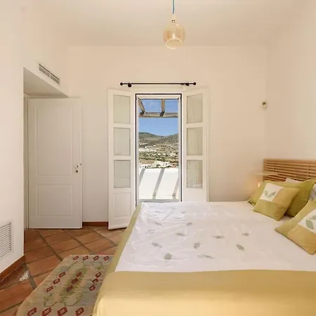 Padma, Paros *