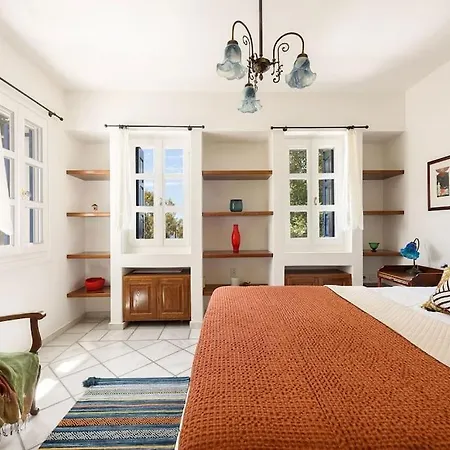 Villa Padma, Paros Angairia
