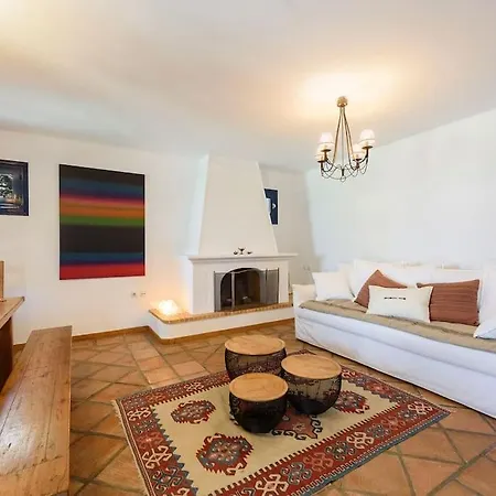 Padma, Paros * Angairia