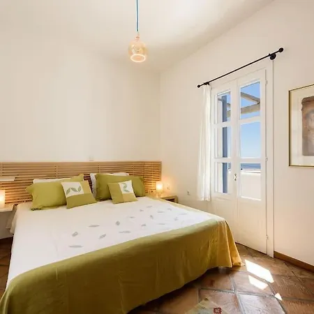Padma, Paros *